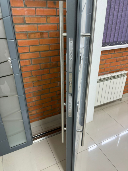 МЕТАЛЛИЧЕСКАЯ ДВЕРЬ МОДЕЛЬ МВ28 ЭМАЛЬ БЕЛАЯ (ДВУХСТВОРЧАТАЯ)